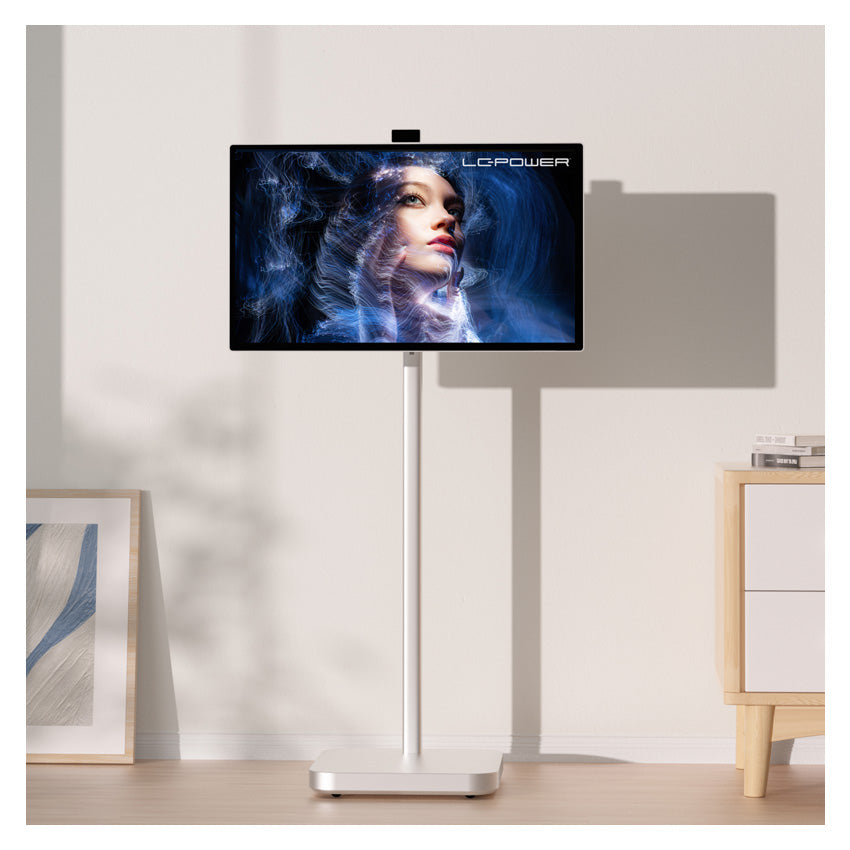 LC-M32S4K NEXT2U 31.5" 4K mobiele slimme monitor op een standaard in een moderne kamer